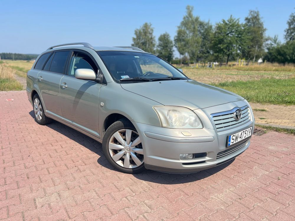 Toyota Avensis II (2003-2009) 1.8 VVT-i Combi 2005