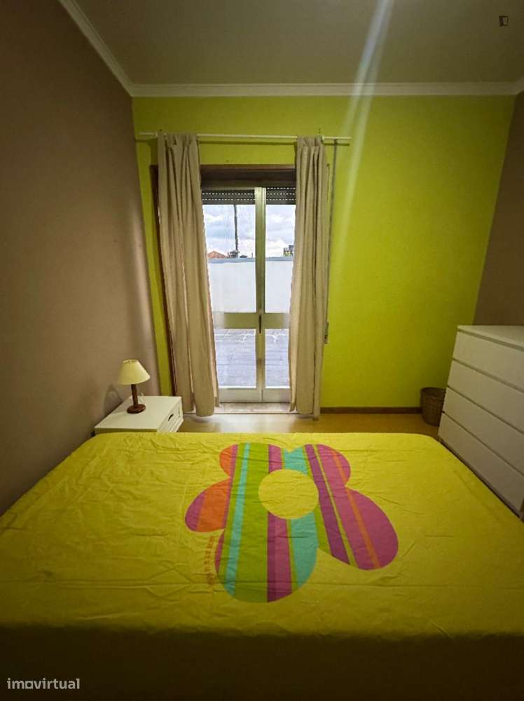 Quarto - localizado em Ramalde Porto - Grande imagem: 5/6