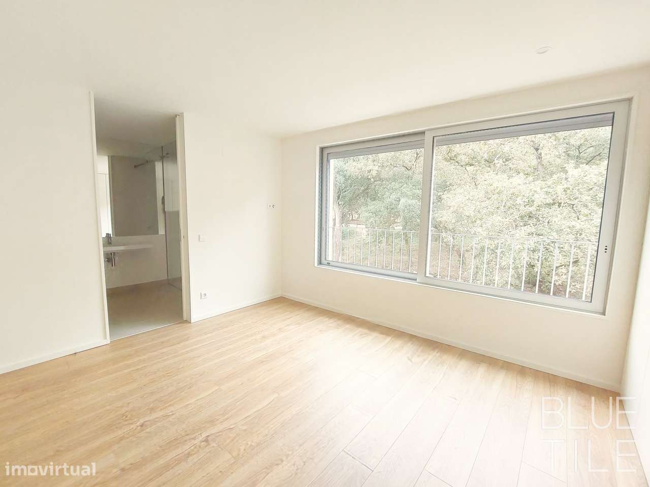 Apartamento T1 - voltado para o parque do Covelo, com lugar de garagem-17