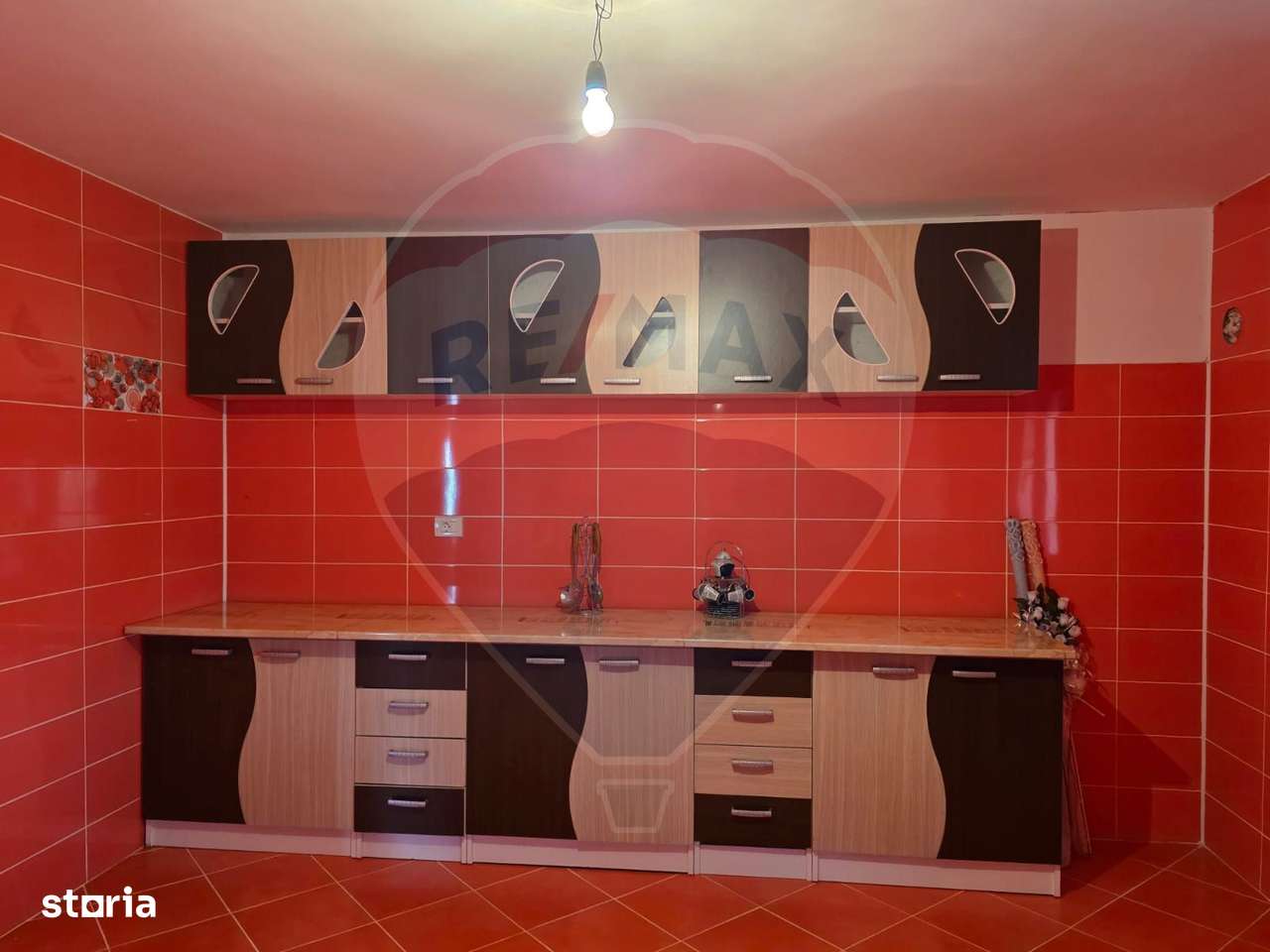 De vanzare casa solida cu teren generos si acces facil Lespezi Bacau-3