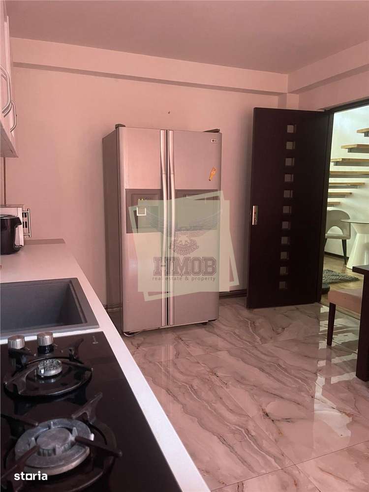 Casa pretabila muncitori cu 4 camere si 3 bai in Sura Mare - Imagine principală: 5/10