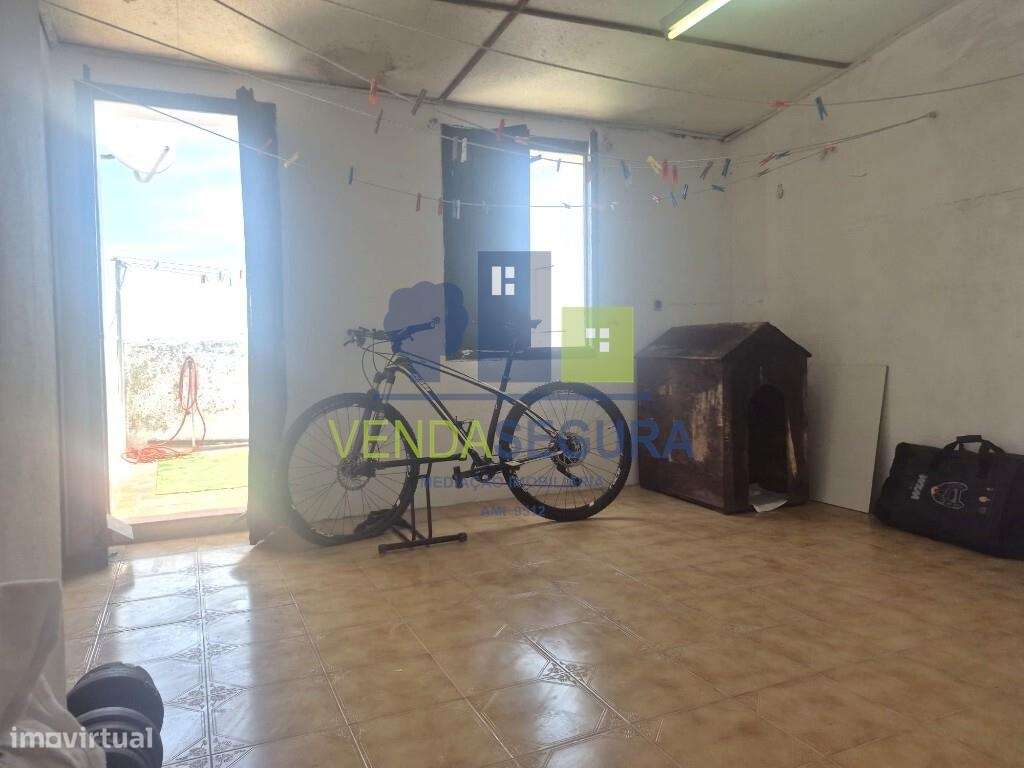 Apartamento T2 com terraço | Porta Nova | MOURA-11