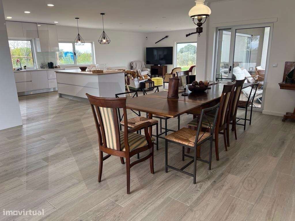 Venda moradiia T3 com terreno de 11.520m2, Isolada com piscina em A-21