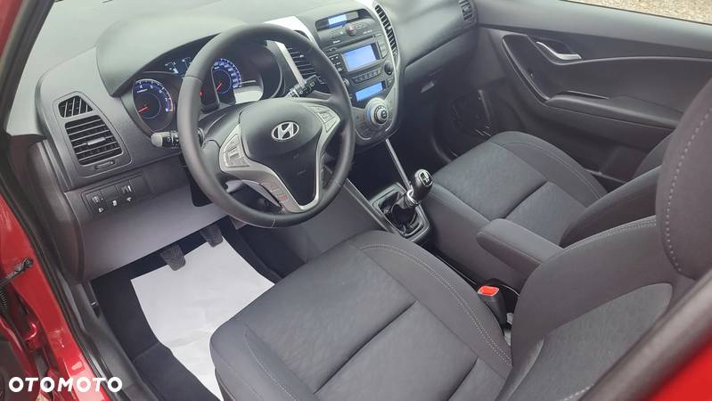 Hyundai ix20 1.4 Trend - 25