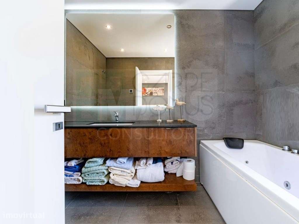 Magnifica moradia T4 com piscina na Urbanização Aroeira, em Santo E...-57