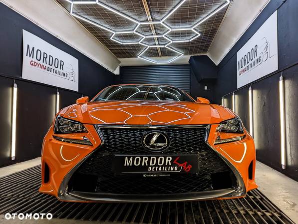 Lexus RC 200t / 300 F Sport - 11