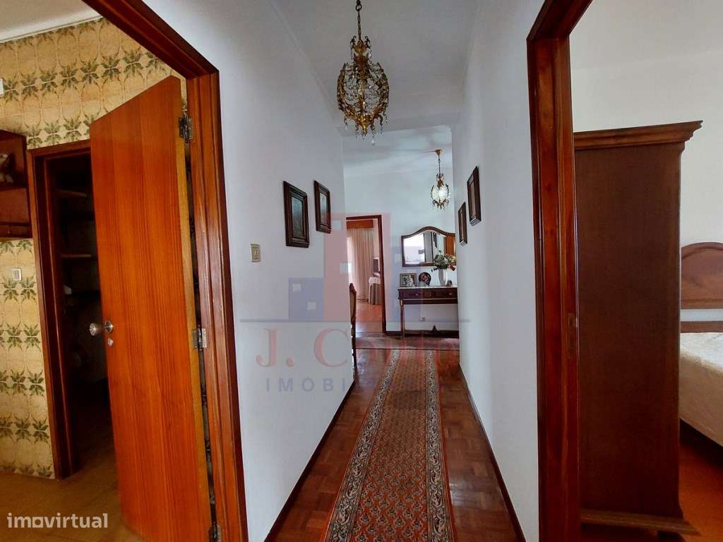 Prédio com 7 apartamentos no centro de Caldas da Rainha-16