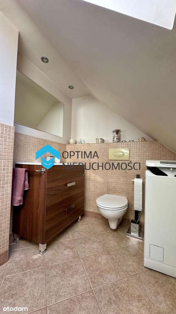 Przytulne mieszkanie z wiatą garażową-16