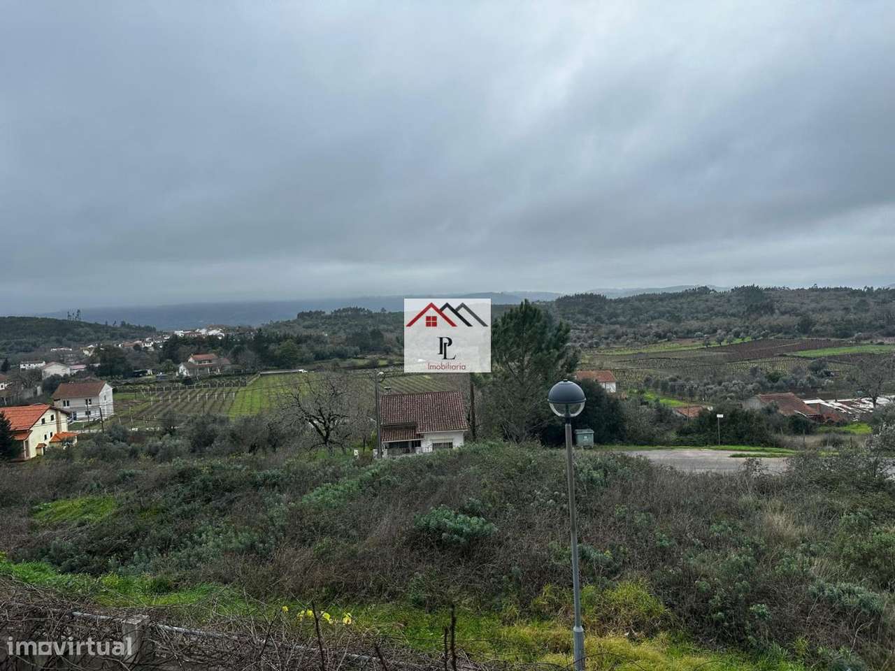 Moradia  T4 isolada inserida num lote de 700m2 em Penela  (V907MS)-26