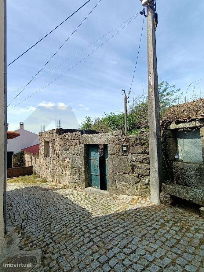 Imóvel para reabilitação – Avelãs de Ambom, Guarda - Grande imagem: 4/25