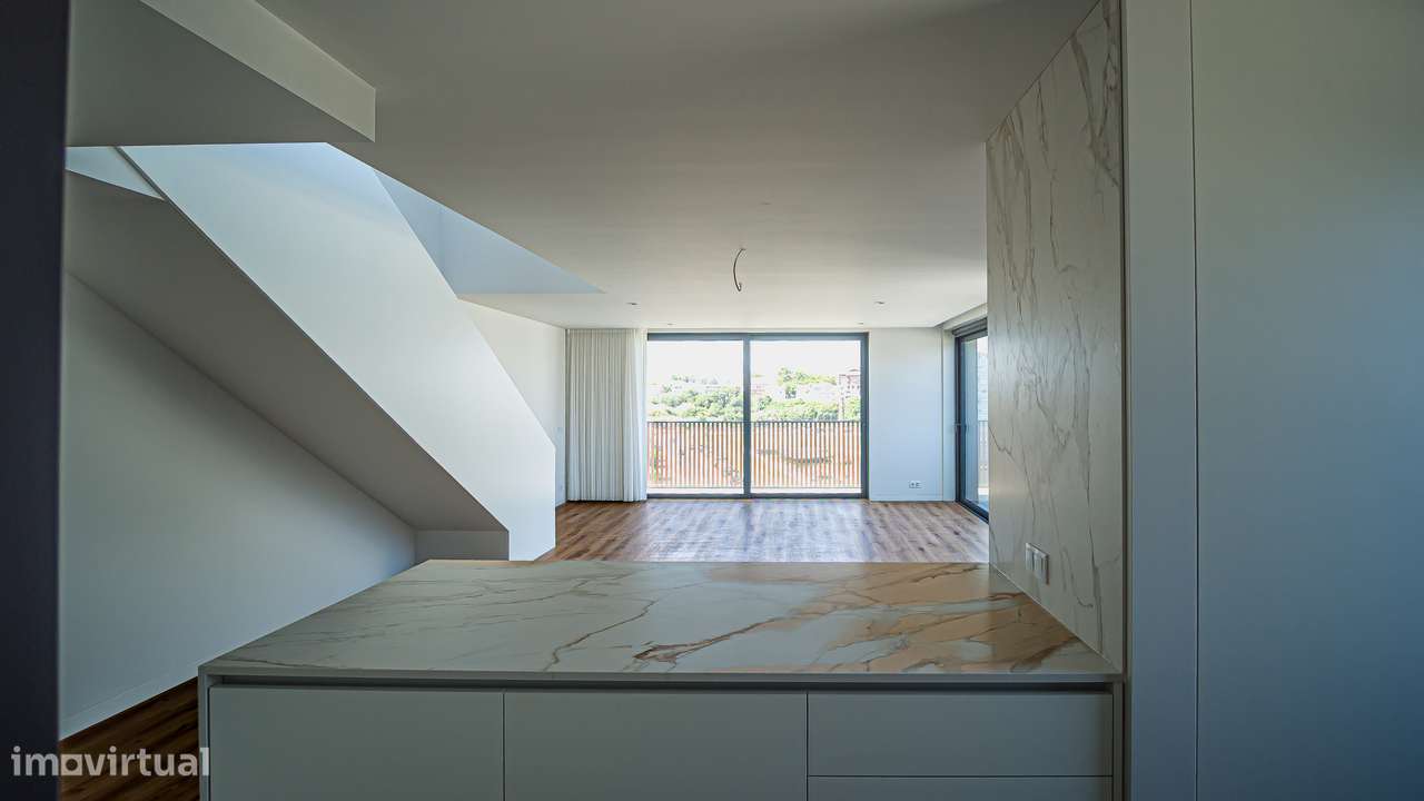 Apartamento T4 Duplex, Terraço com 106 m2, Luxo, Fonte Nova, Aveiro-14