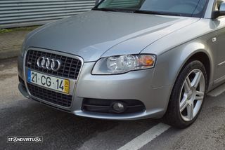 Audi A4 2.0 TDi S-line