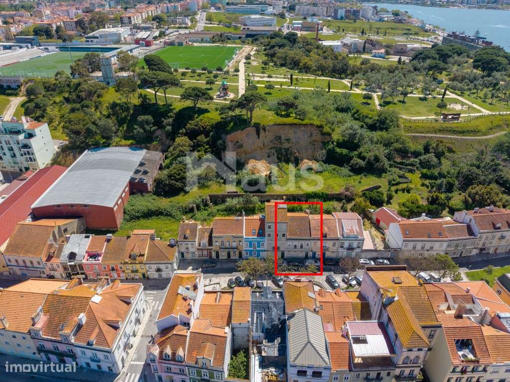 Prédio para venda na Baia do Seixal-40