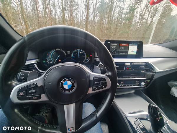 BMW Seria 5 530i xDrive - 15