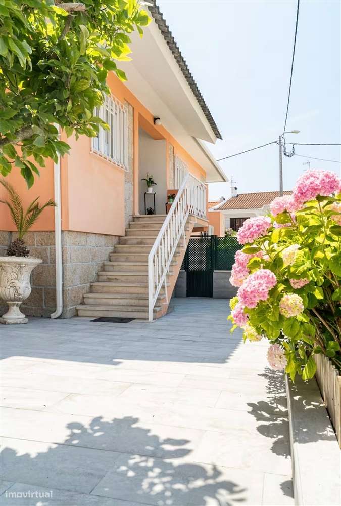 Moradia T8 com jardim localizada em Cascais. T2 e T4 no Centro de Casc - Grande imagem: 3/44