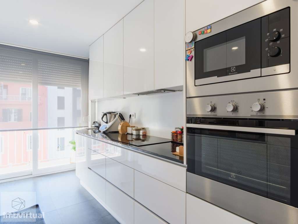 Apartamento T3 com garagem Amoreiras-13