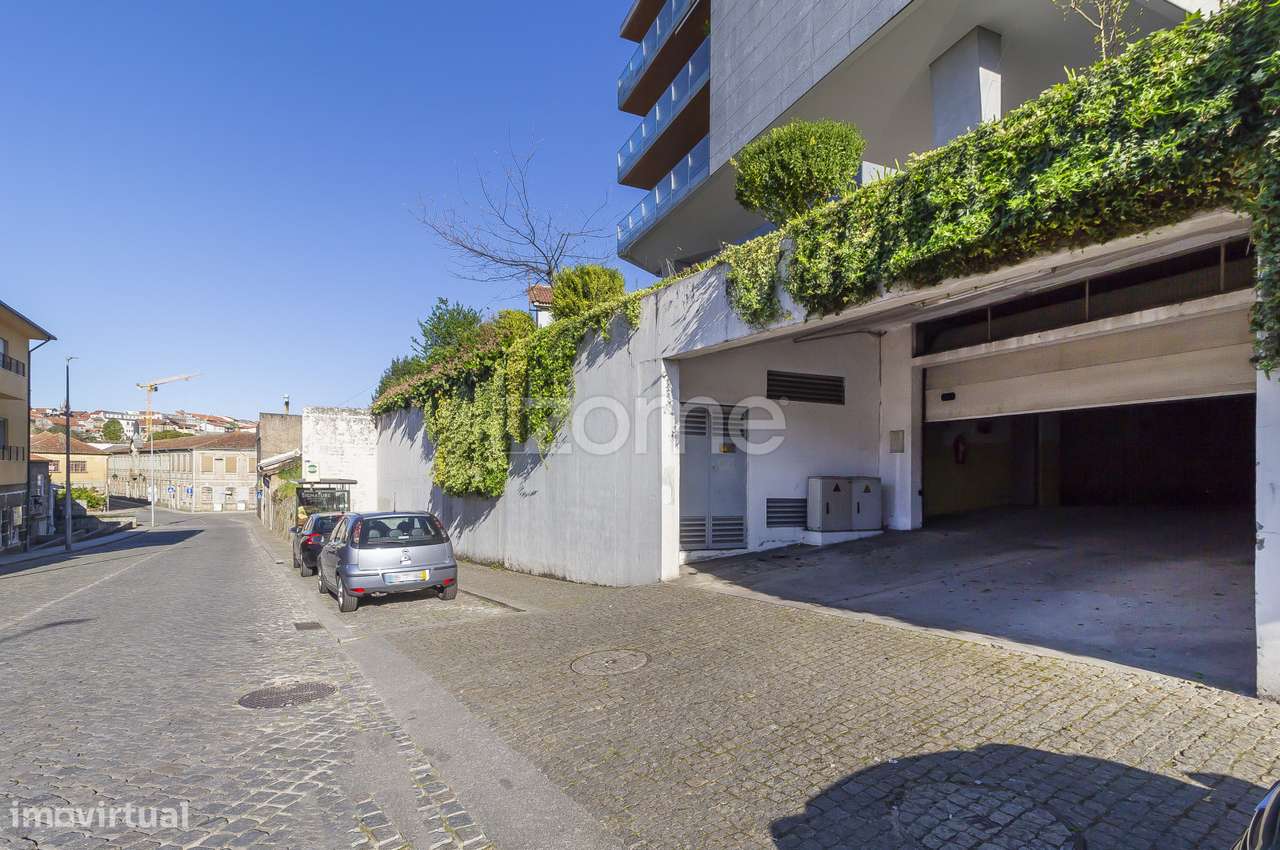 Apartamento T4 Duplex na Cruz de Pedra em Guimarães - Grande imagem: 4/51