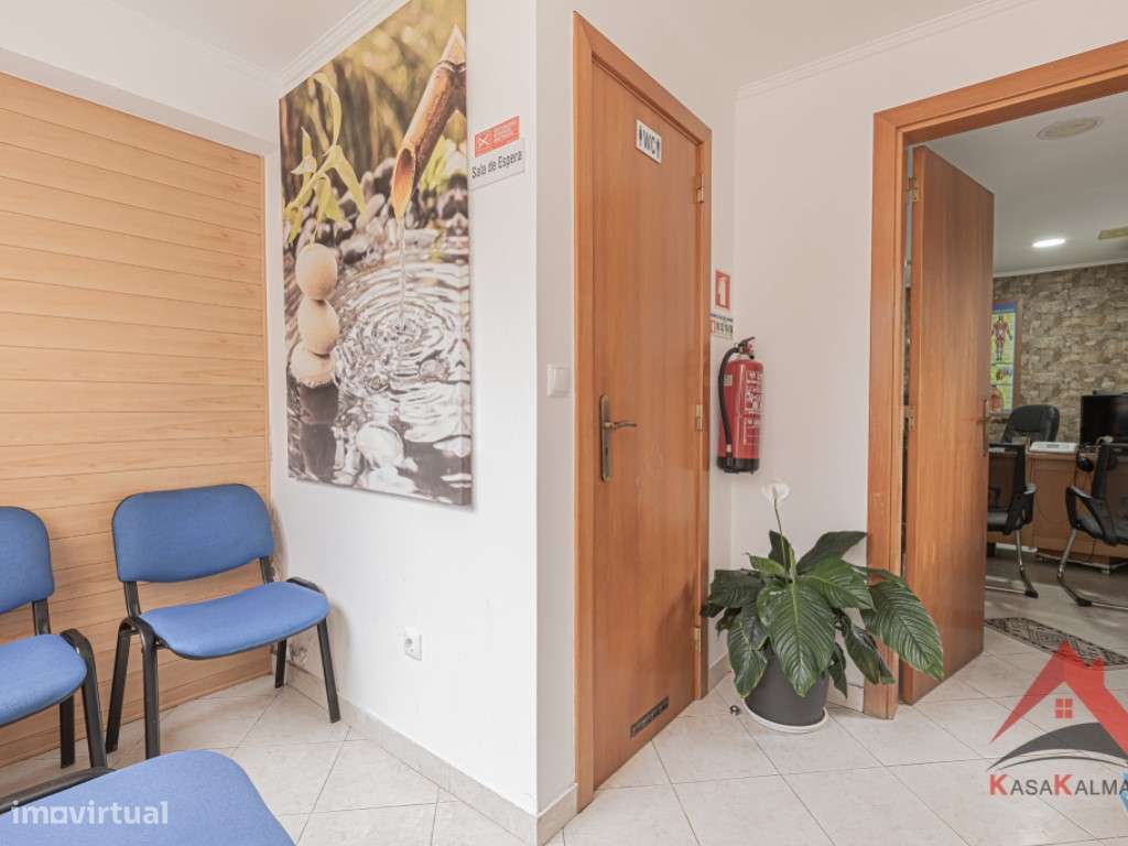 Moradia Isolada T4 com Aproveitamento de Sótão - Quinta do Conde-44