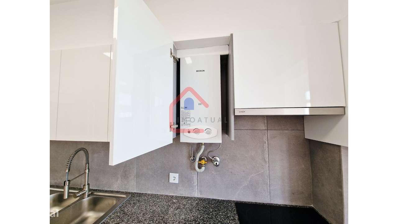 Apartamento T3 em Benfica-36