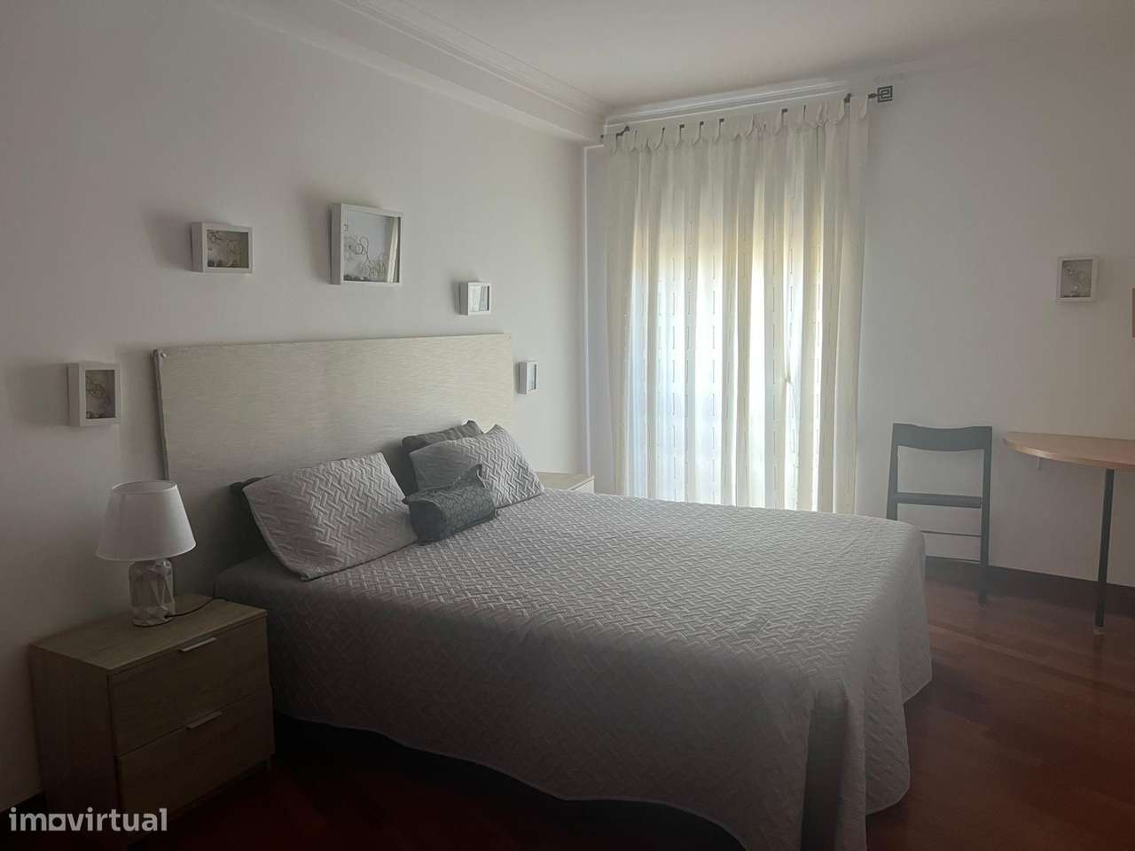 Arrendamento t3 condominio fechado com piscina-8