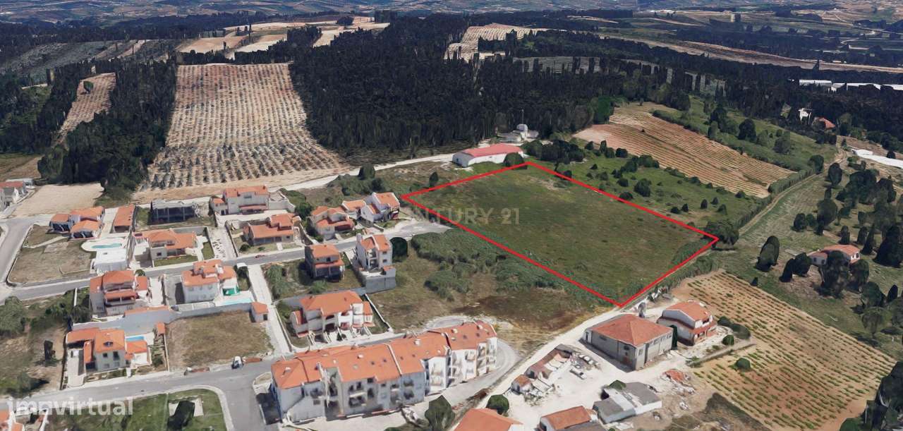 Terreno com PIP para construção de 8 Moradias - Grande imagem: 4/21