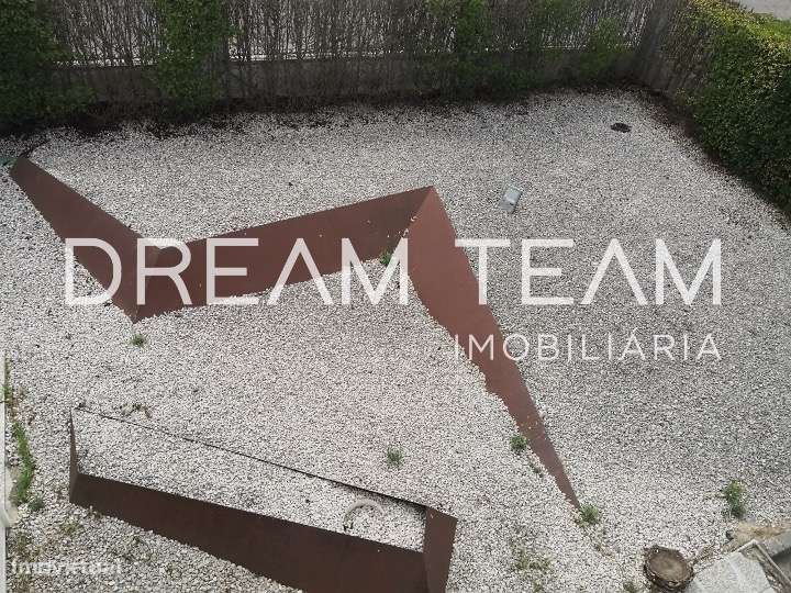 Armazém com escritório no Vale do Alecrim -  Pinhal Novo-9