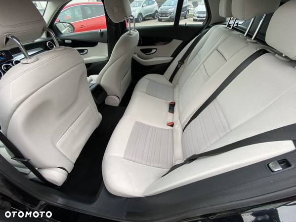 Mercedes-Benz Klasa C 220 d 4-Matic 9G-TRONIC - 18