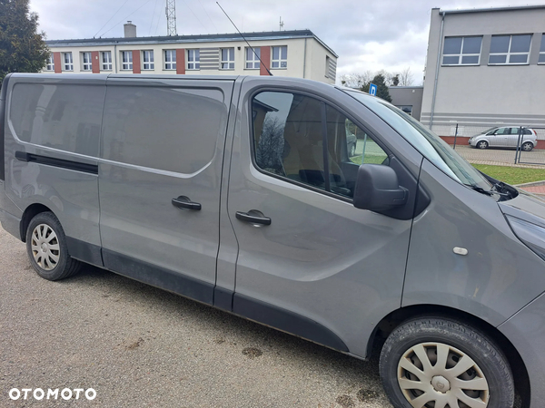 Opel Vivaro - 1