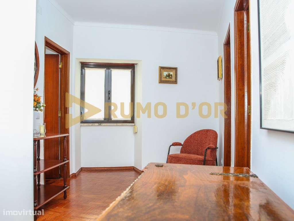 Moradia T2 - Centro de Alenquer - Luminosa e Pronta a Habitar-17