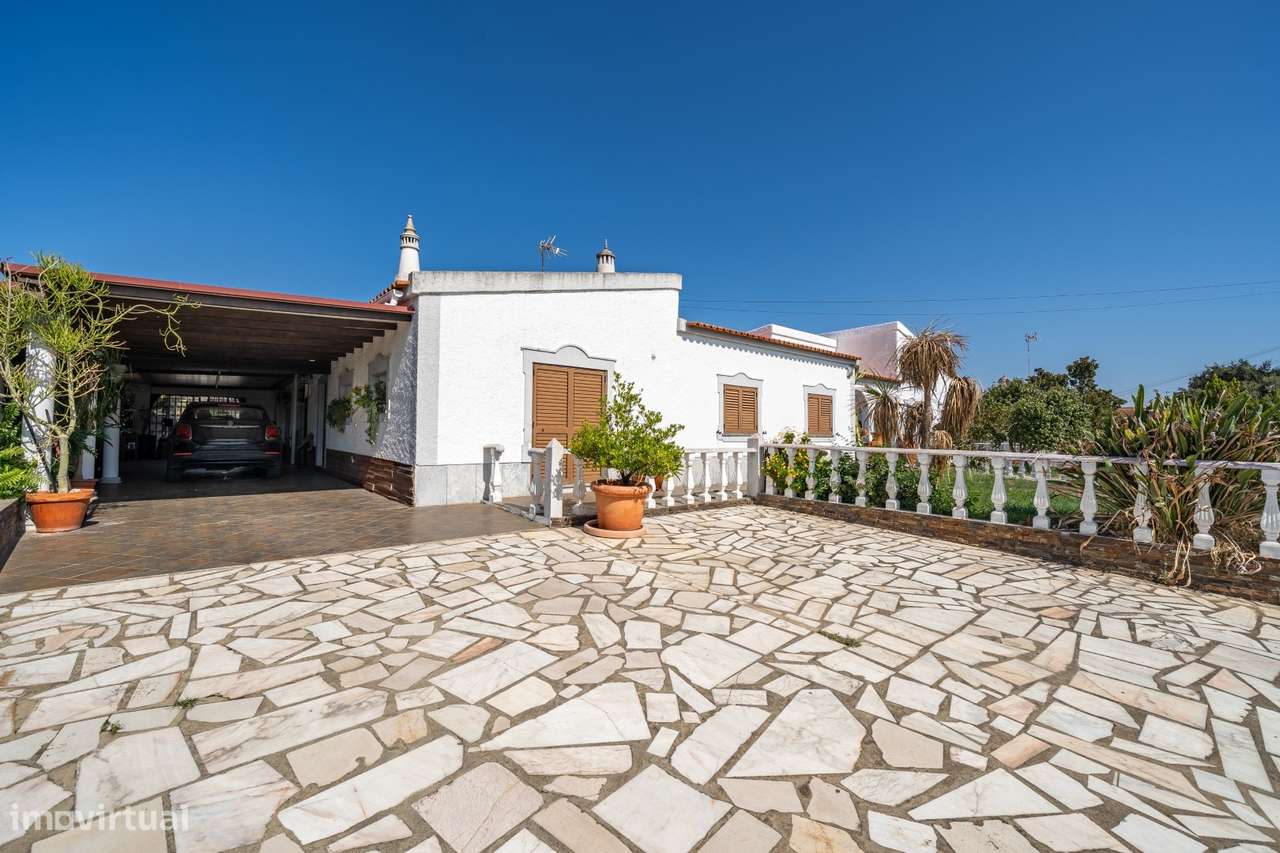 Moradia T4 com piscina e garagem - Grande imagem: 3/47