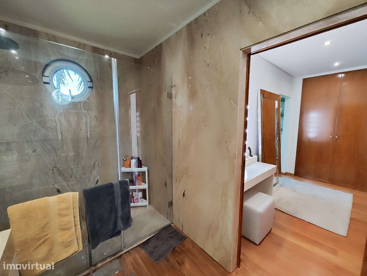 Vende-se moradia de luxo-26