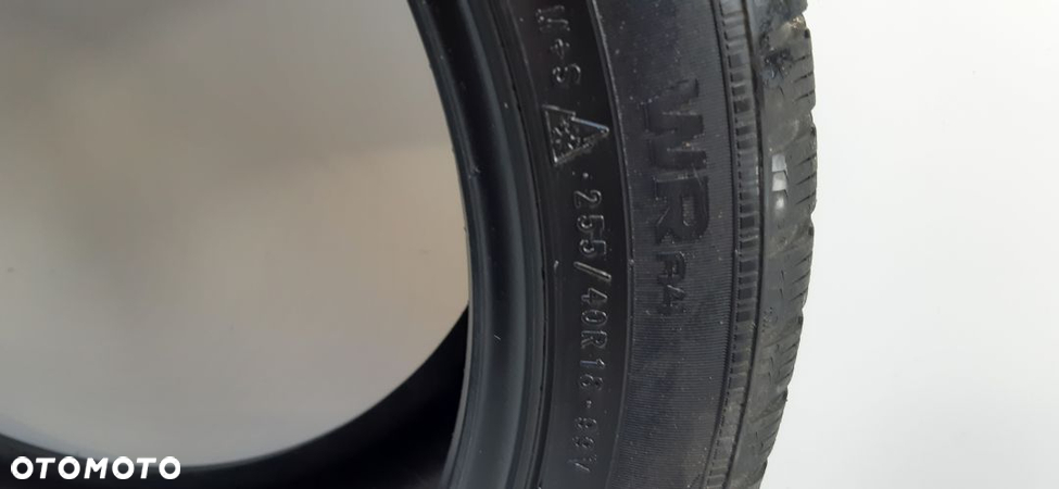 OPONY ZIMOWE NOKIAN 255/40/18 R - 5