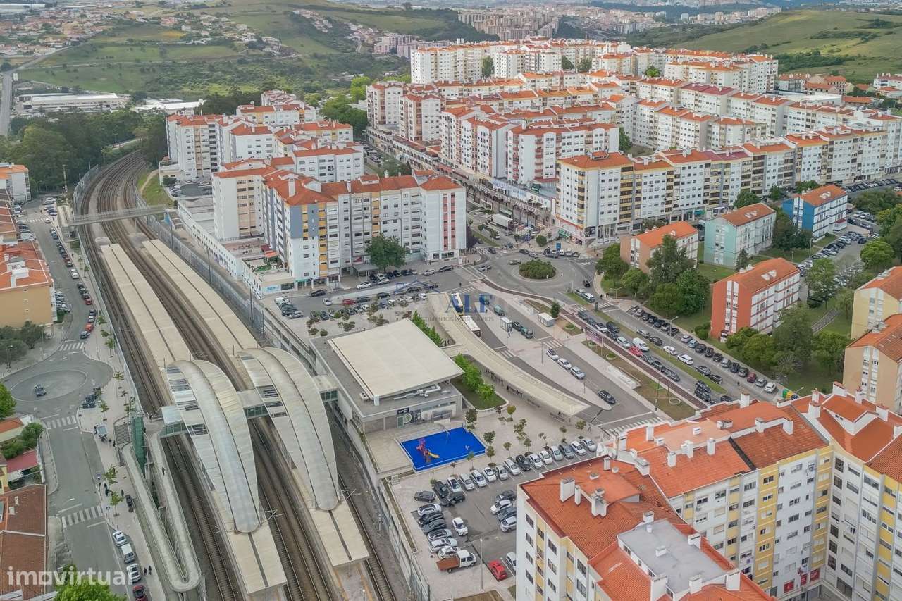 Apartamento T3 em Massamá, junto ao Shopping Center-33