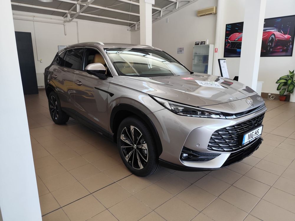 MG HS 2025