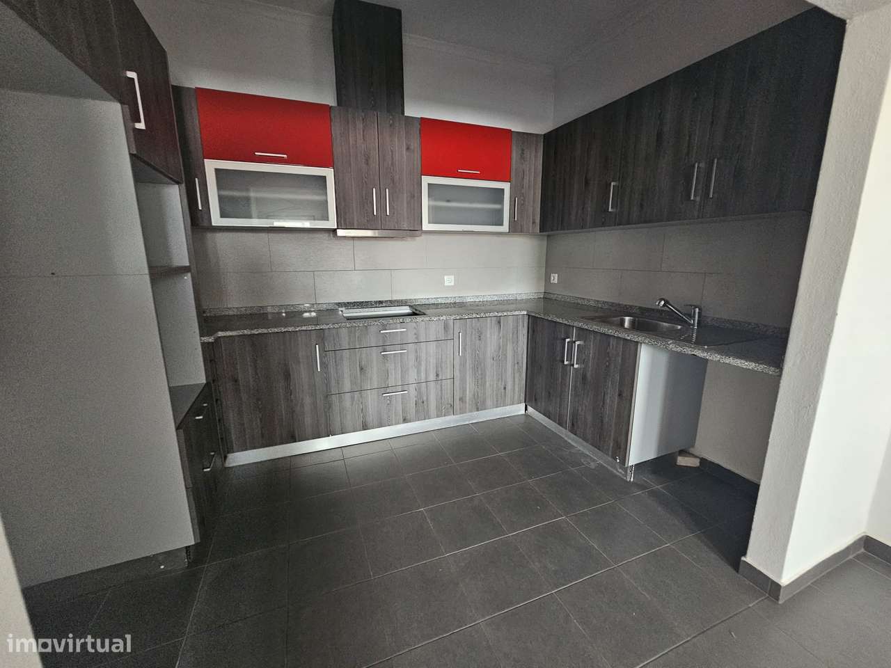 Moradia V5 com 10 Boxes para Cavalos no Coração da Golegã-5