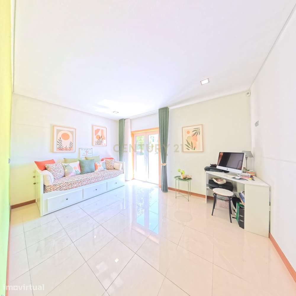 Moradia T4 em Esposende com Jardim e Garagem-12
