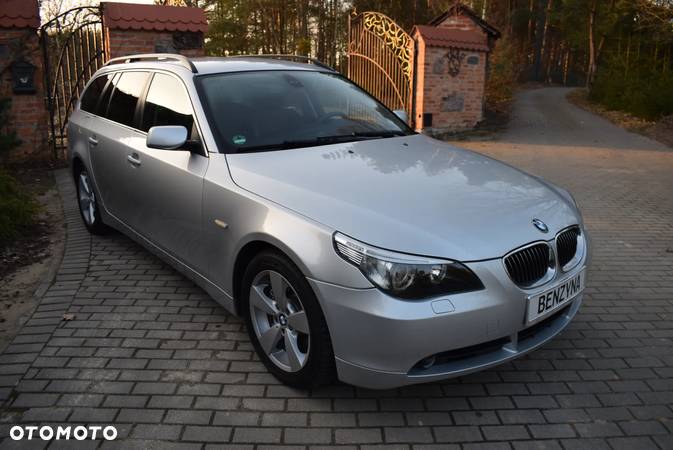 BMW Seria 5 525xi - 2