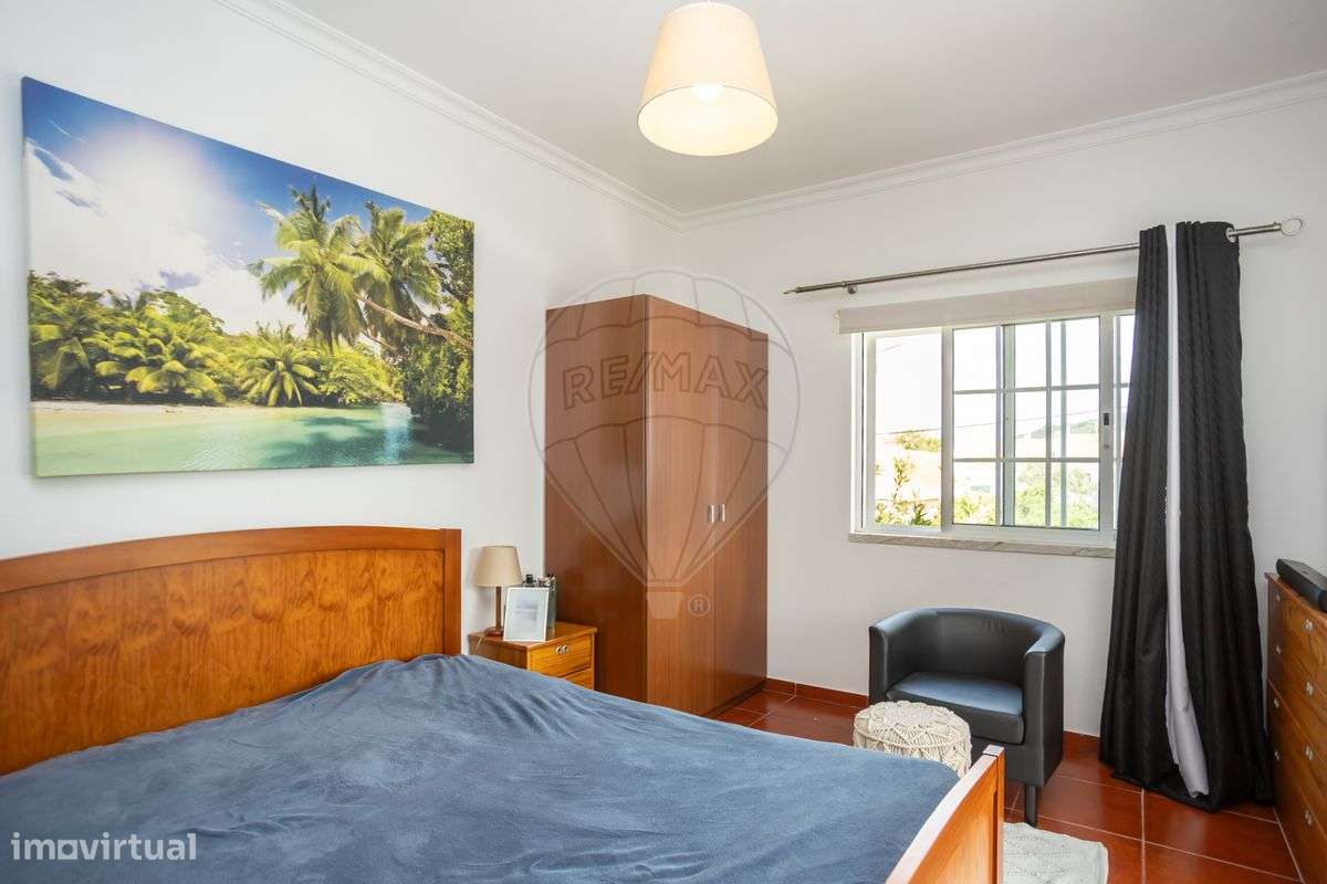 Moradia T4 em Quinta do Anjo-35