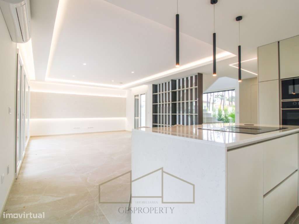 Moradia Isolada T3 com piscina pronta a escriturar na Aroeira-13