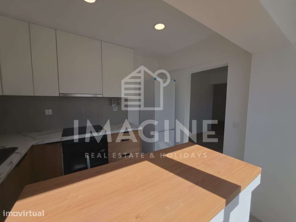 Apartamento T2 Remodelado e equipado em Setúbal-24