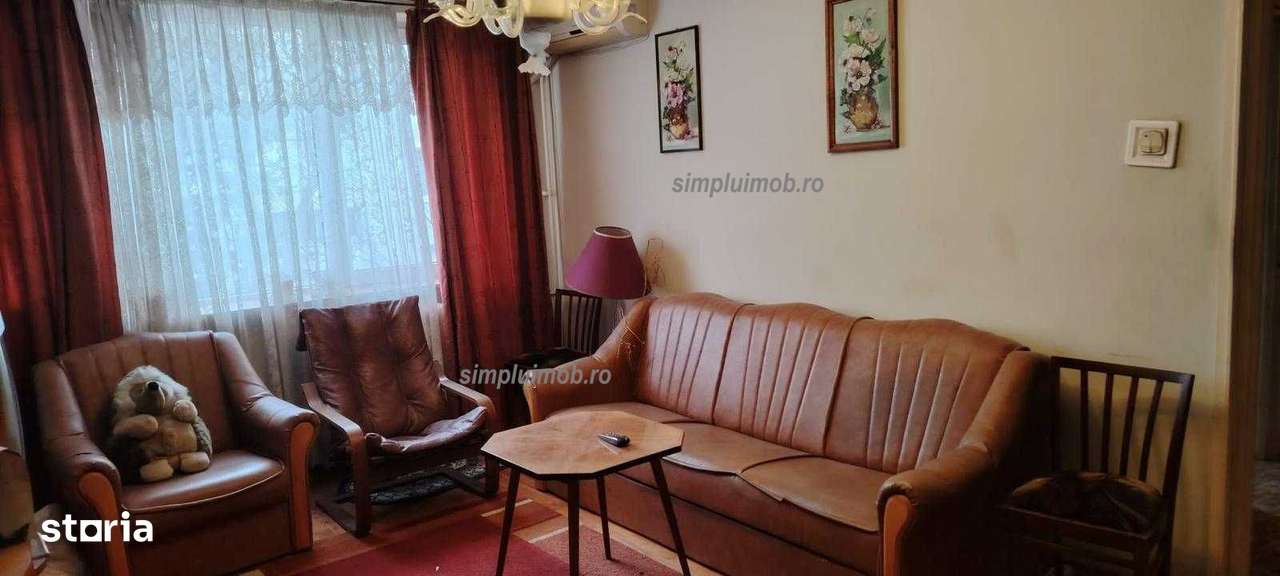 Apartament 3 camere, situat la etajul 2/4