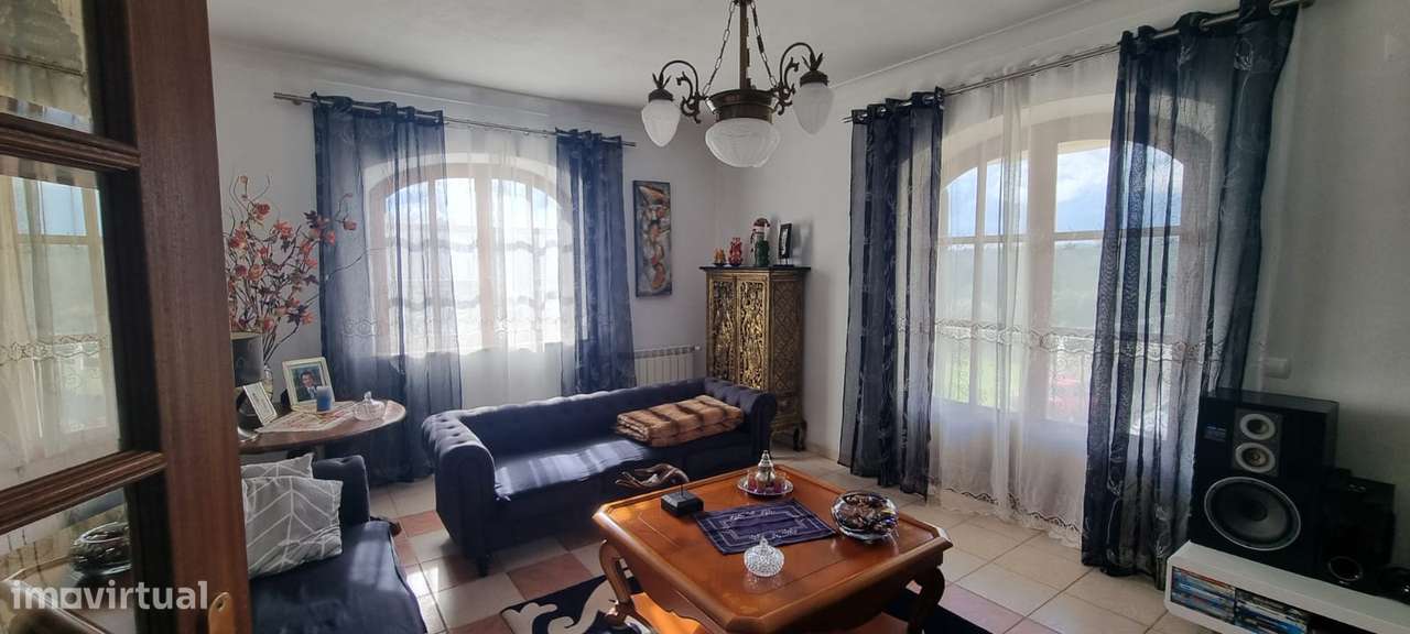 Casa / Moradia independente à venda em Rua da Raposa 26, Alenquer-27