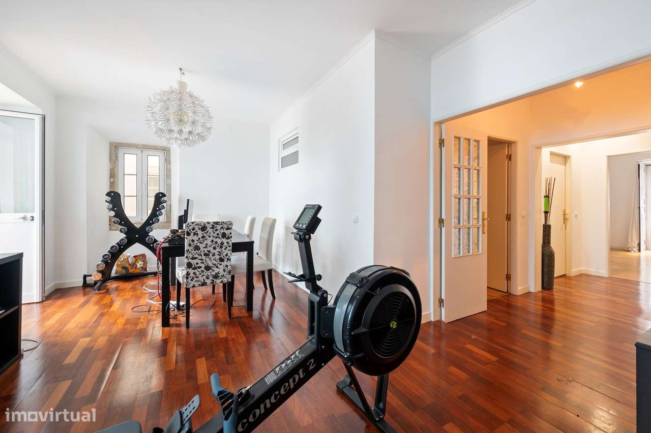 Apartamento T2+1 com 50 m² de Logradouro privativo e garagem, Lisboa-12