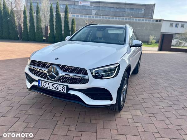 Mercedes-Benz GLC 300 4Matic 9G-TRONIC AMG Line Plus - 3