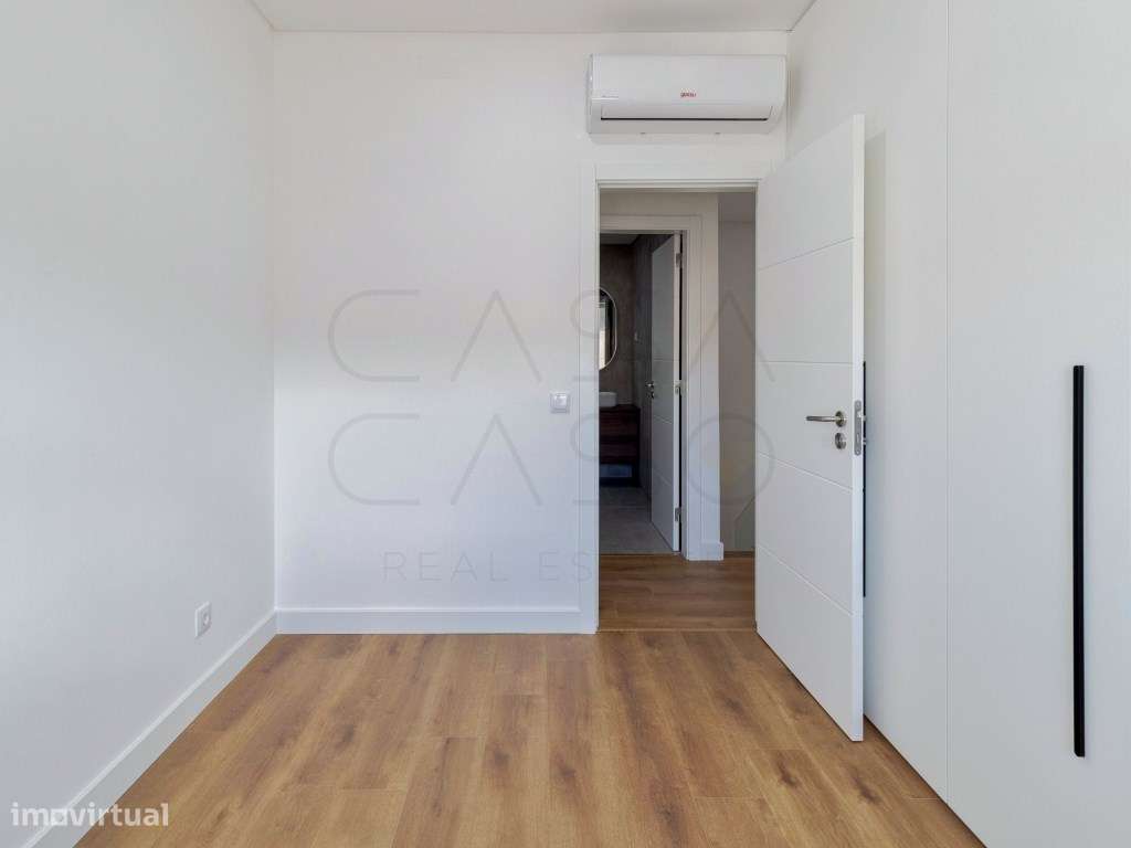 NOVO - Moradia de T4+2 no Bairro da Conceição-15