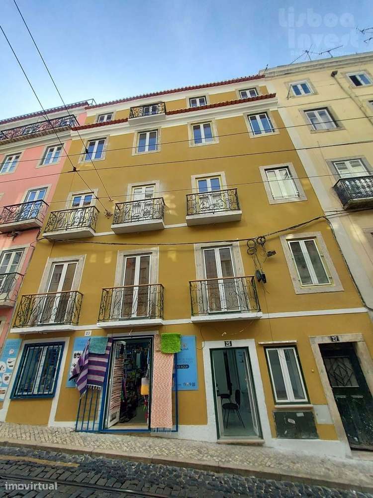 Vendo T2 Martim Moniz Remodelado em predio Remodelado - Grande imagem: 1/33