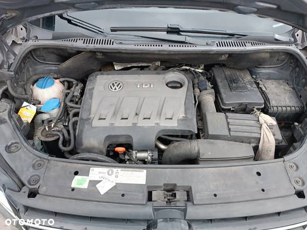 Volkswagen Touran 1.6 TDI DPF BlueMotion Technology STYLE - 30