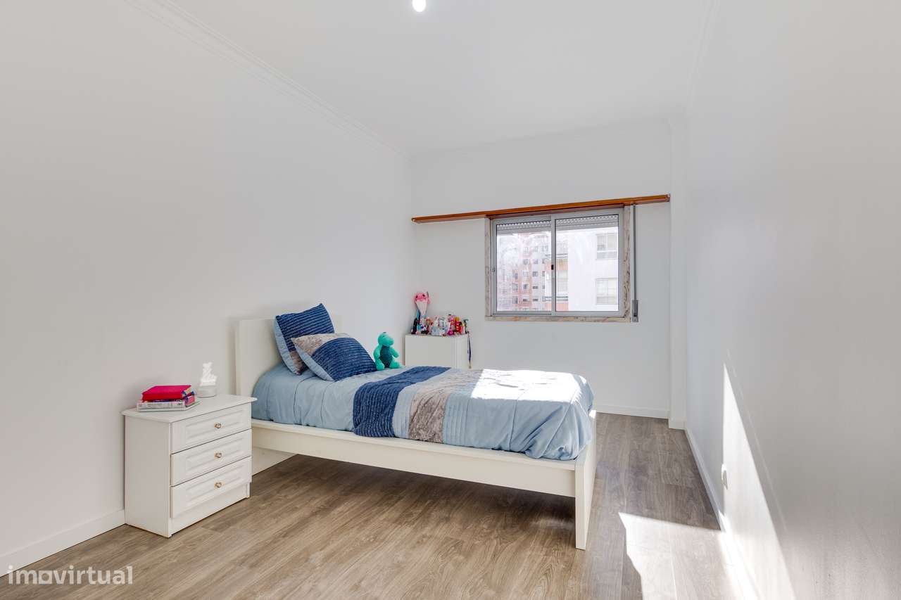 Apartamento T3 com 2 casas de banho em Agualva-17
