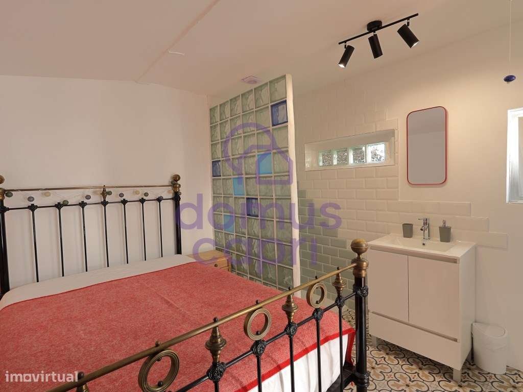 Moradia T2+1 com Garagem e Quintal em Olhão-7