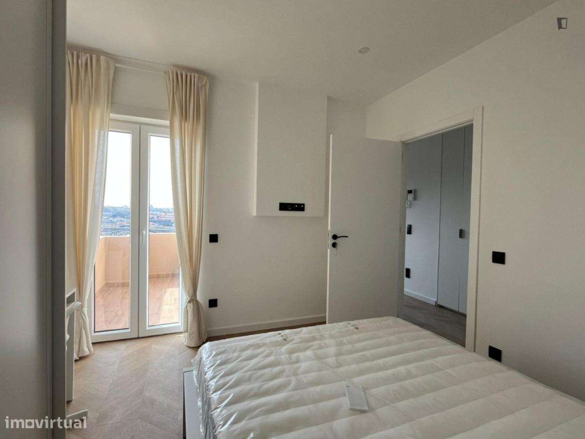 Apartamento com 1 quartos - localizado em Sé Porto - Grande imagem: 3/19